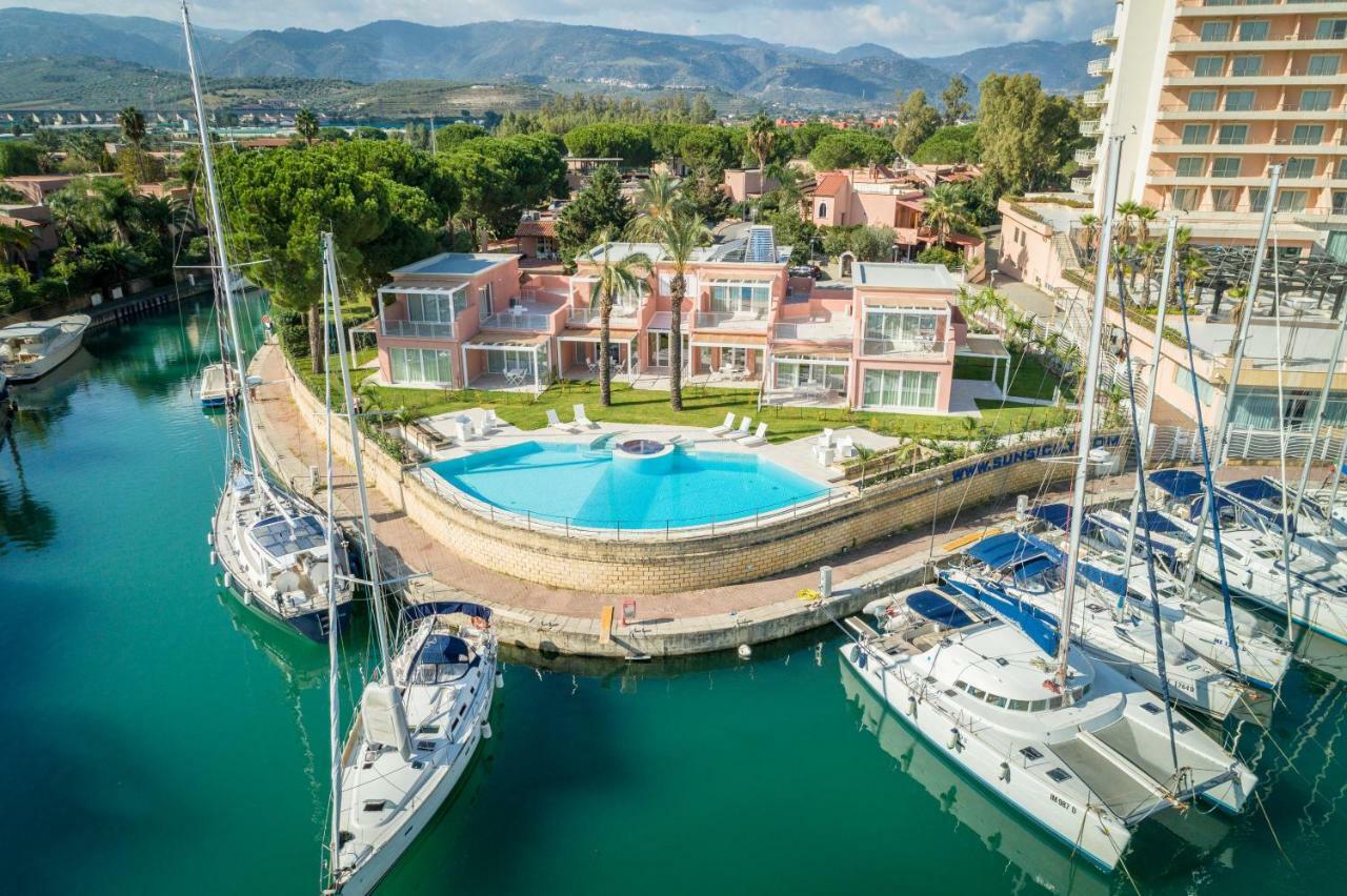Residence Delfino, Portorosa Фурнарі Екстер'єр фото