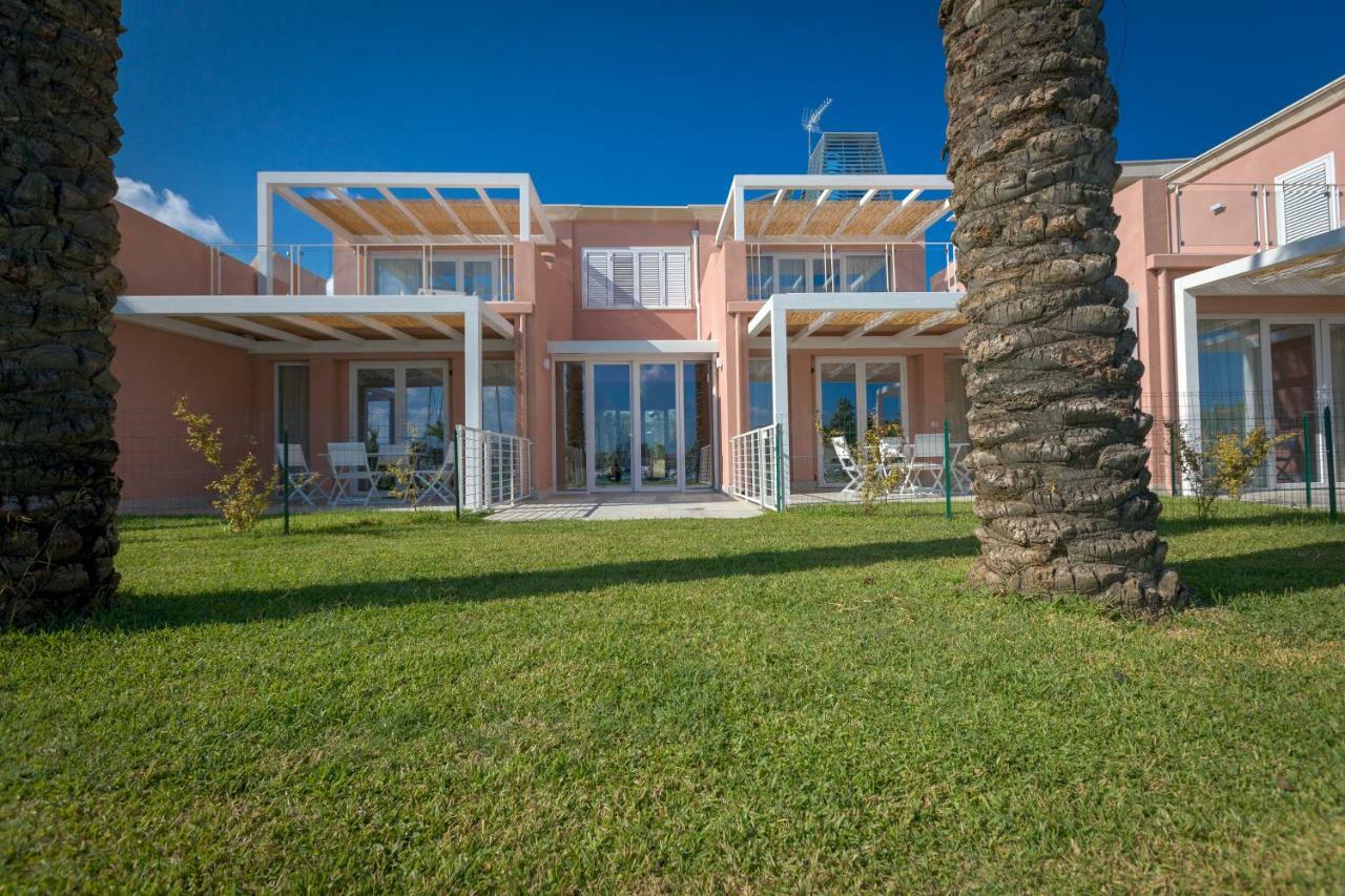 Residence Delfino, Portorosa Фурнарі Екстер'єр фото