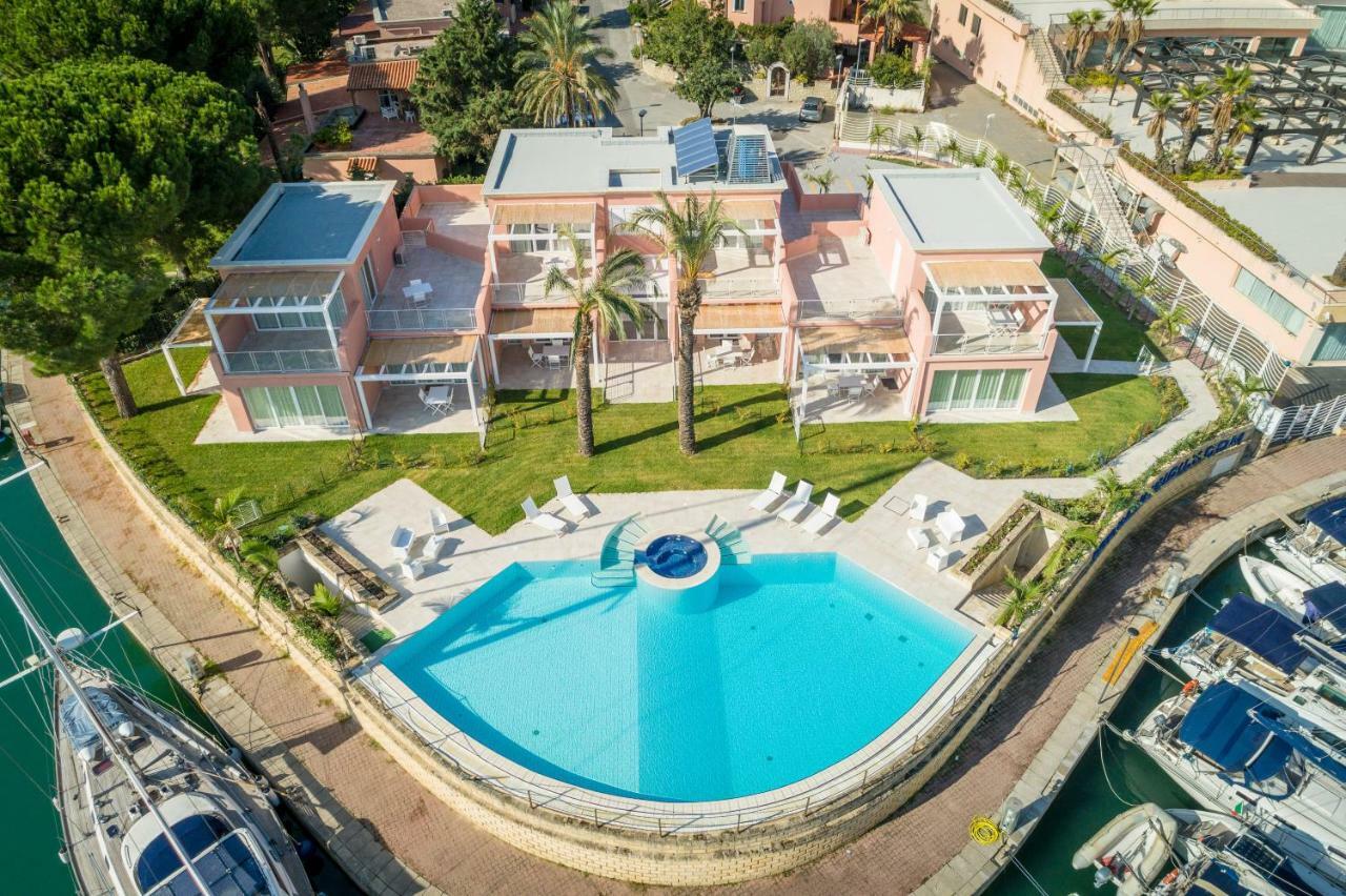 Residence Delfino, Portorosa Фурнарі Екстер'єр фото