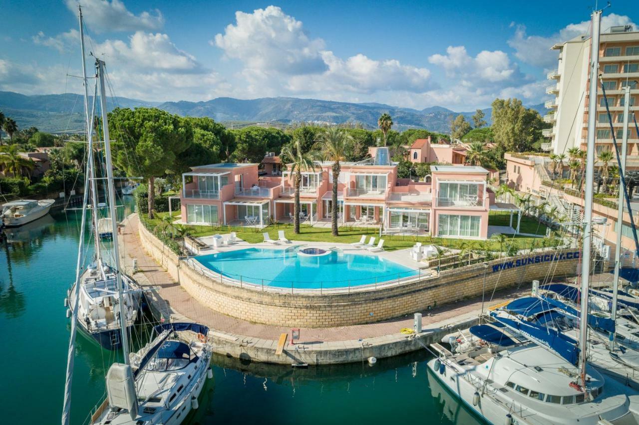 Residence Delfino, Portorosa Фурнарі Екстер'єр фото