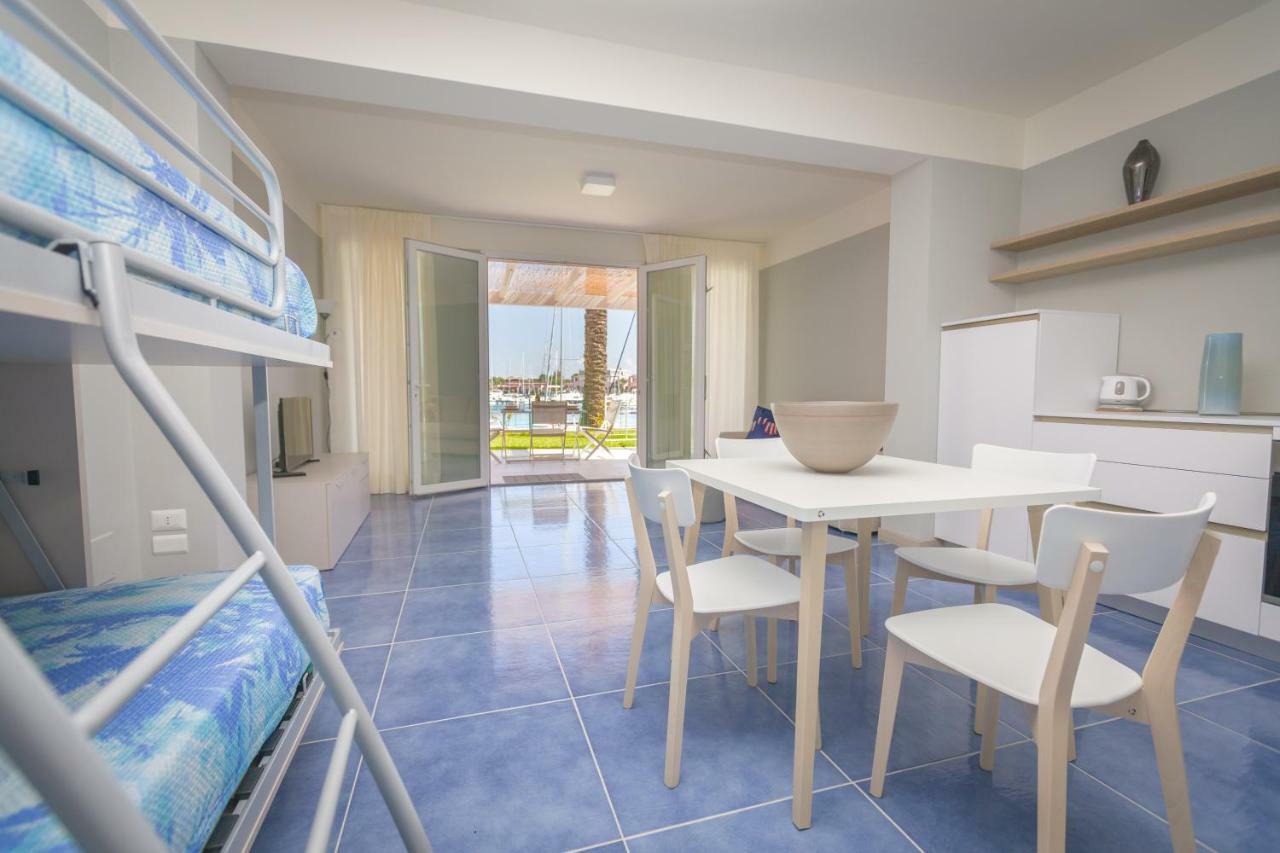 Residence Delfino, Portorosa Фурнарі Екстер'єр фото