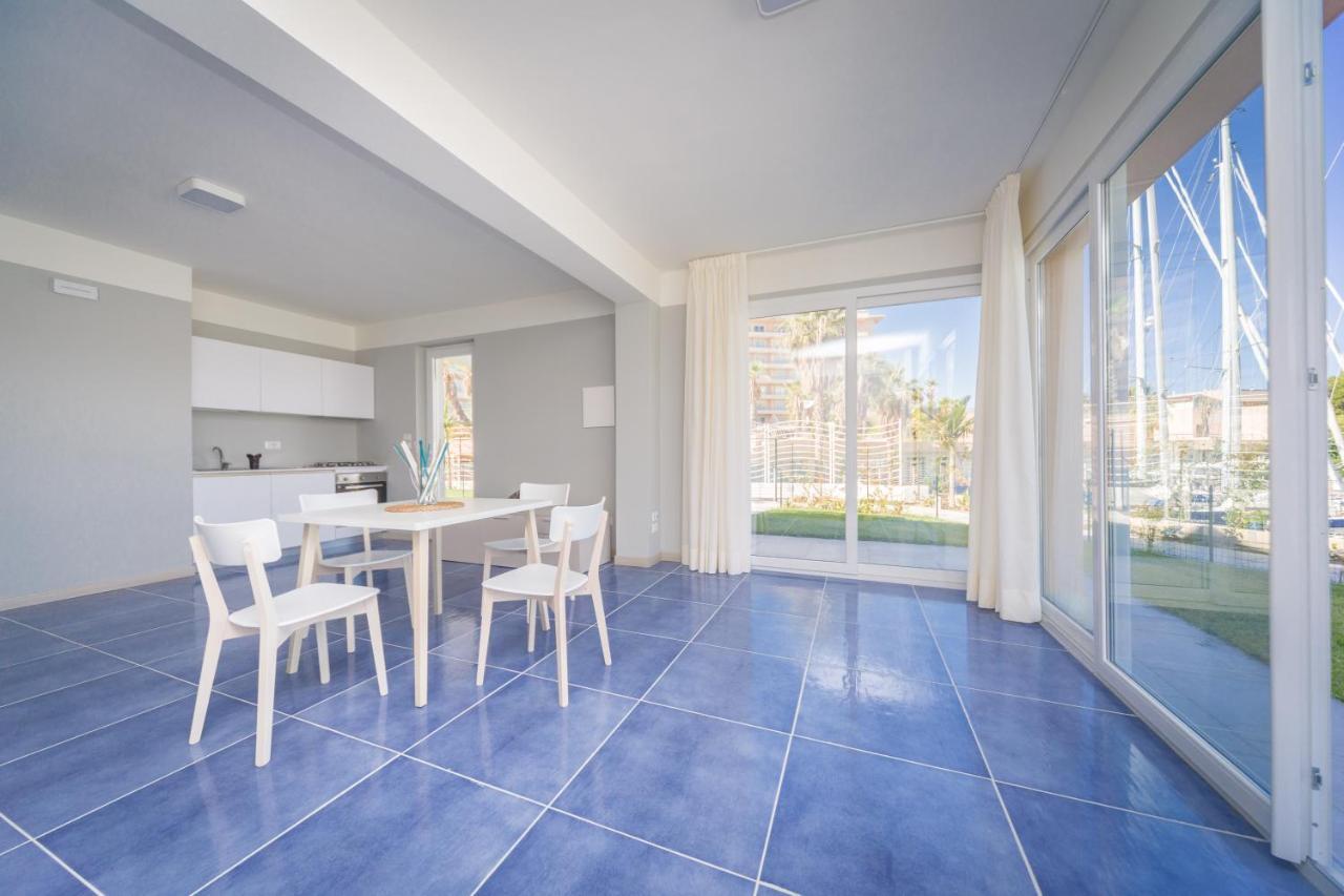 Residence Delfino, Portorosa Фурнарі Екстер'єр фото
