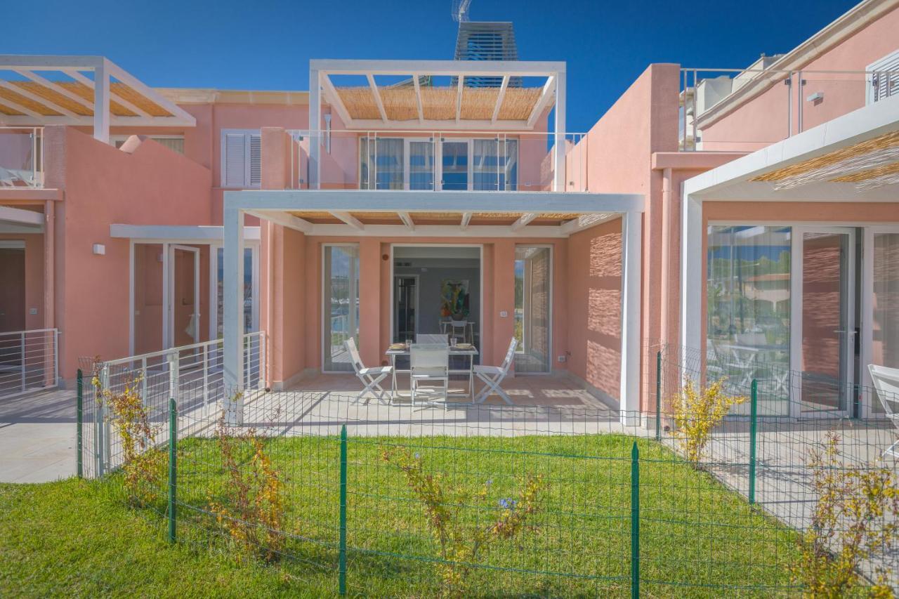 Residence Delfino, Portorosa Фурнарі Екстер'єр фото